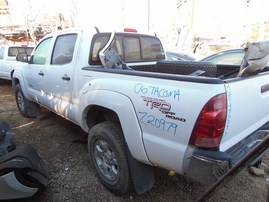 2006 TOYOTA TACOMA SR5 PRERUNNER CREW CAB WHITE 4.0 AT 2WD TRD OFF ROAD PACKAGE Z20979 